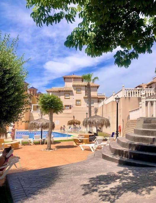 Casa Andres. Two Bed Penthouse Pool & Terrace Lägenhet Alicante Exteriör bild