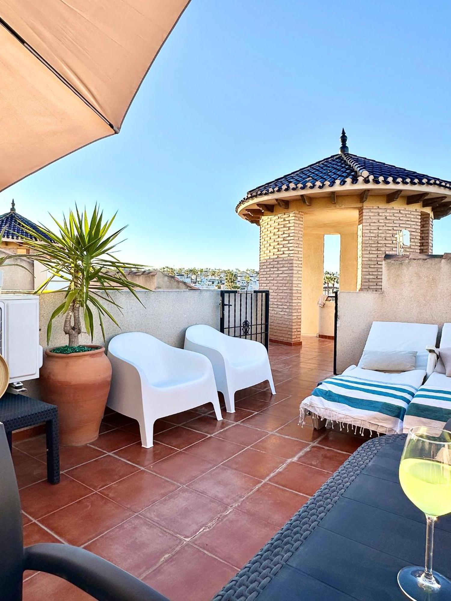 Casa Andres. Two Bed Penthouse Pool & Terrace Lägenhet Alicante Exteriör bild